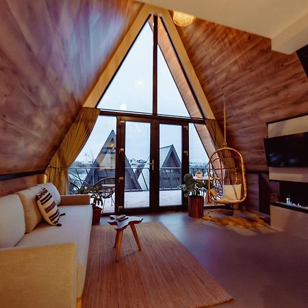 A-By The Lake - Private A Frame Villas Caciulati المظهر الخارجي الصورة