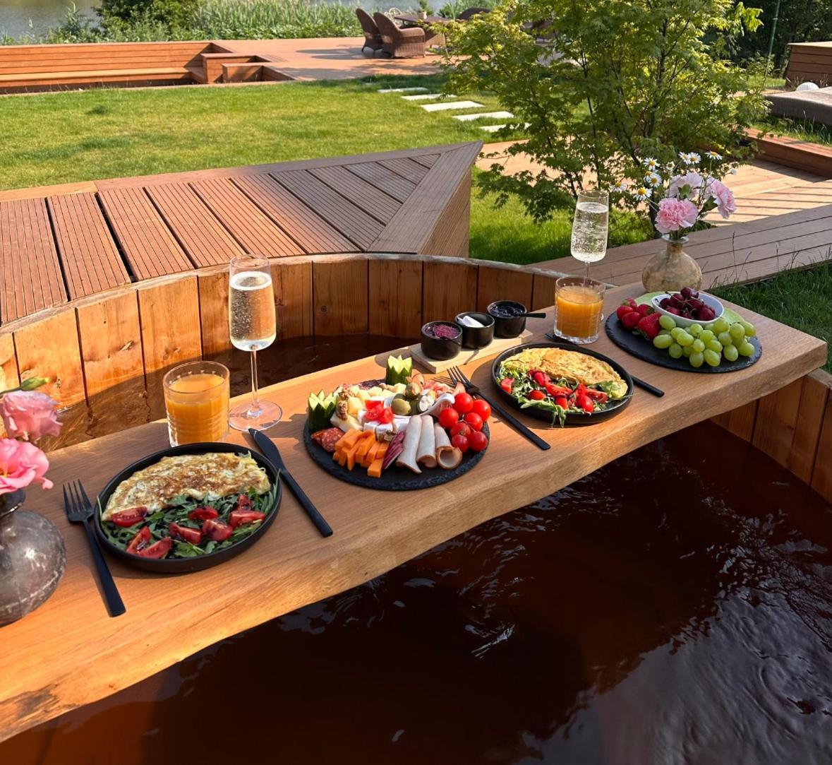 A-By The Lake - Private A Frame Villas Caciulati المظهر الخارجي الصورة