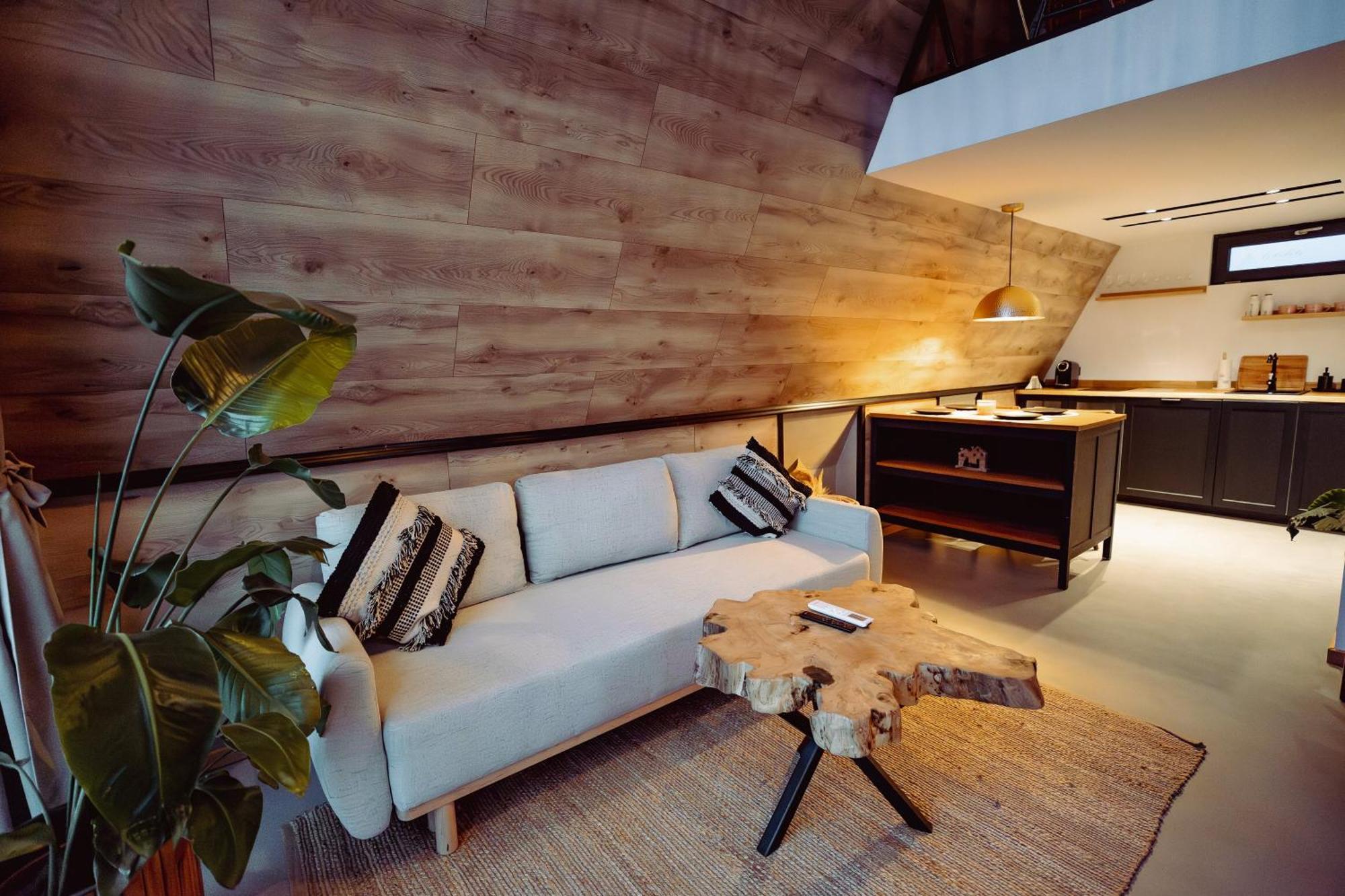 A-By The Lake - Private A Frame Villas Caciulati المظهر الخارجي الصورة